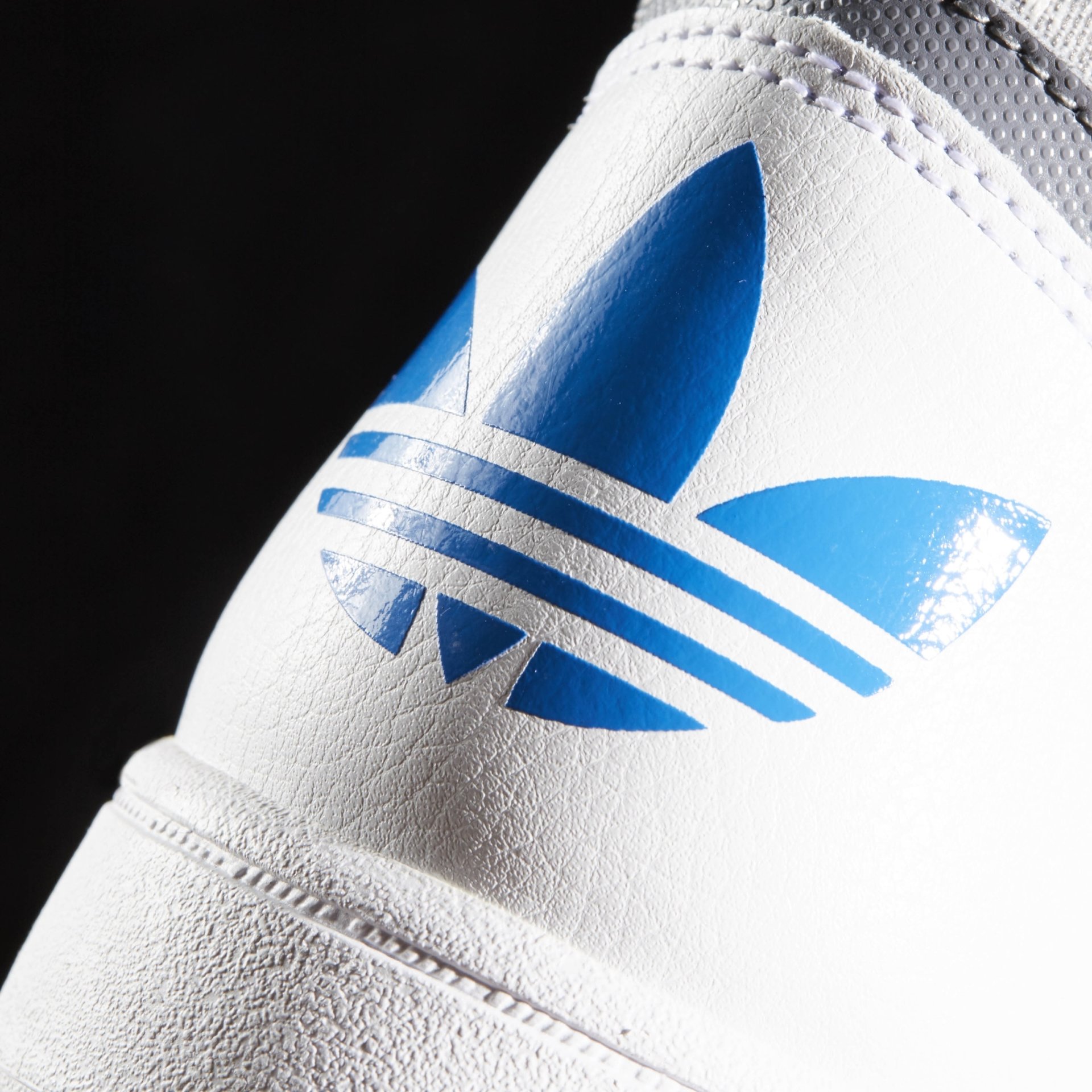 Юношески кецове Adidas Varial Mid J