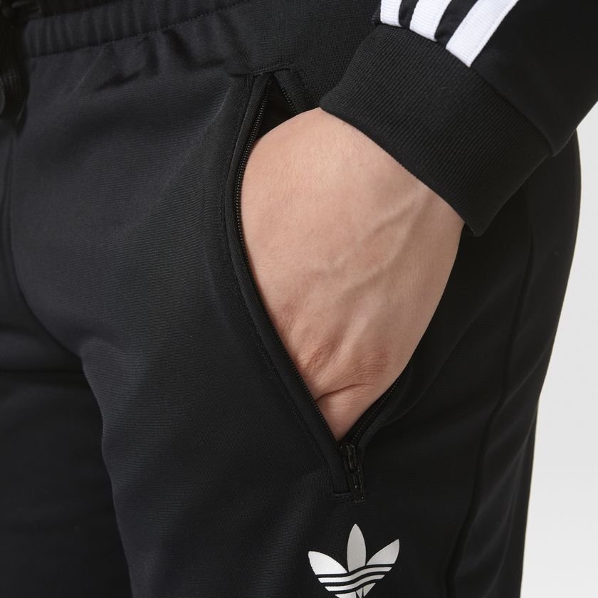 Дамски спортен екип Adidas ONESUIT