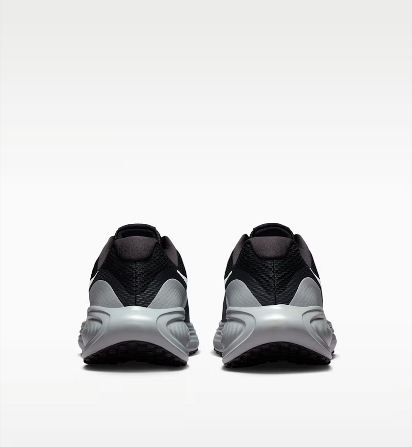 Мъжки маратонки Nike Revolution 8