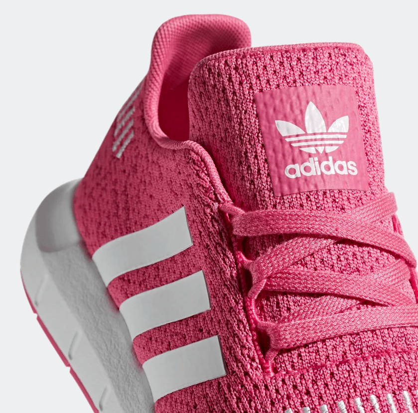 Юношески маратонки Adidas Swift Run J