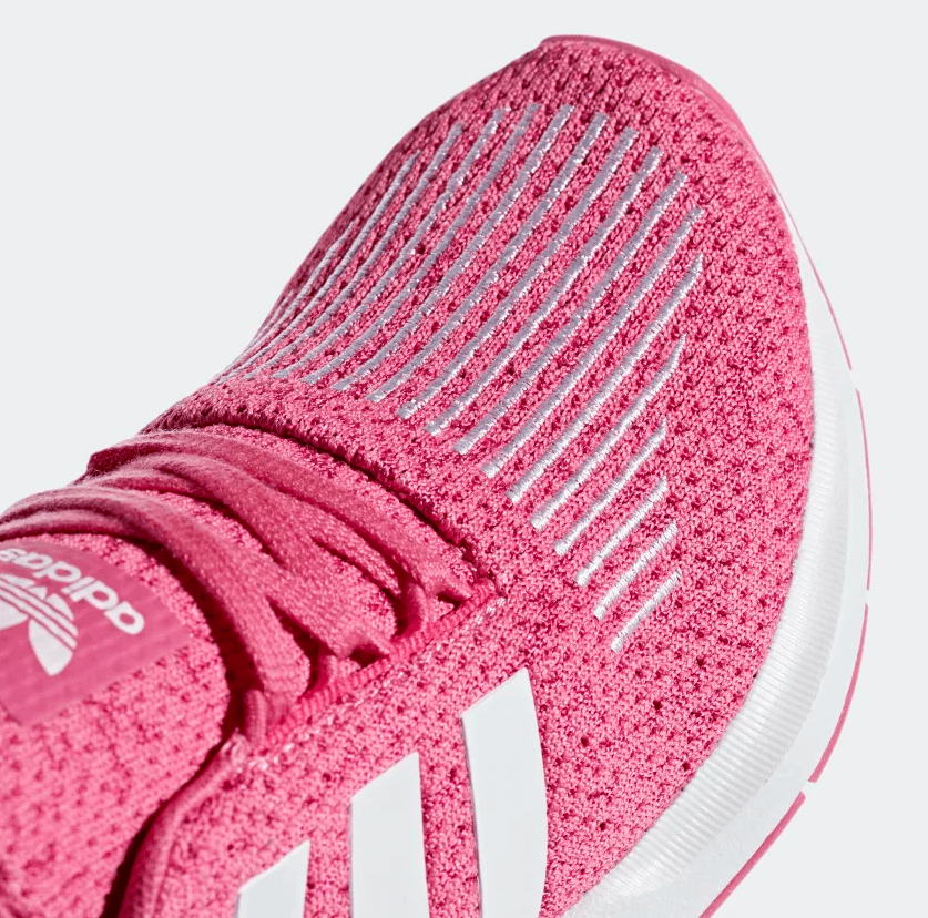 Юношески маратонки Adidas Swift Run J