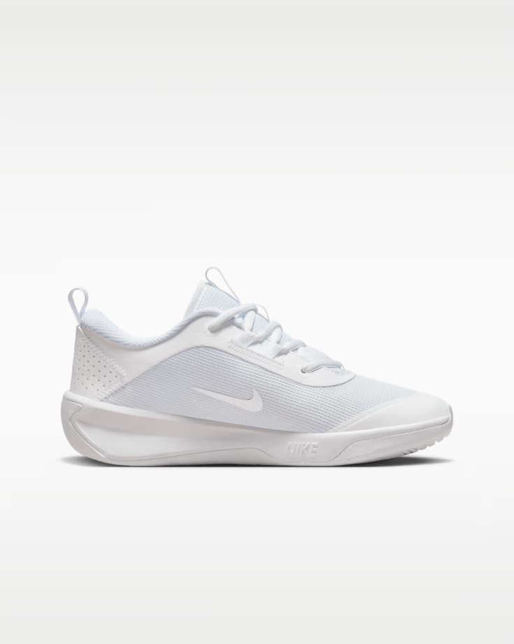 Юношески маратонки Nike Omni Multi-Court (GS)