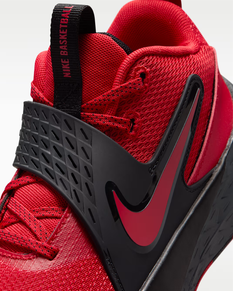 Юношески маратонки Nike Team Hustle D 12 (GS)